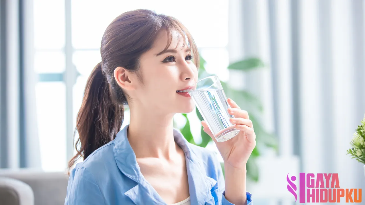 Manfaat Air Putih Untuk Kulit Glowing Yang Sehat